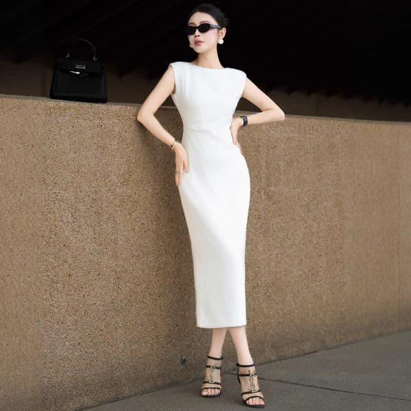 Vintage-style round-neck elegant waist-cinching white pencil dress with a slit, European and American women's summer 2026