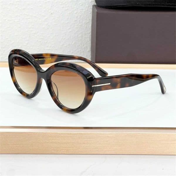Cheap Designer glasses Fashionable High-end Sunglasses For Men And Women Suitable For Runway Shows Trendy And Versatile Ideal For Vacations And Beach Sun Protection