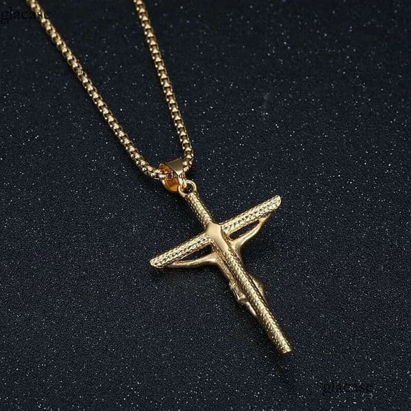 Vintage Stainless Steel Jesus Cross Pendant Necklace Vacuum Plating Religious Jewelry