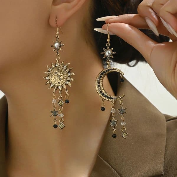 Asymmetrical Metal Earrings with Star Moon and Sun Patterns for Women Fashion Ear Jewelry Party Gift 2025 Style 260514