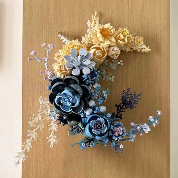 Creative Expert Eternal Moon Flowers Building Blocks Home Decoration Wall Hanging Rose Bouquet MOC Bricks Girls Valentine Gifts Z260515