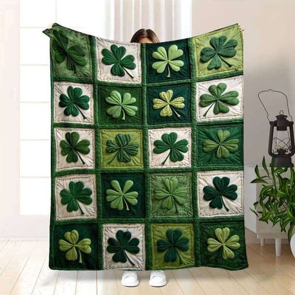 Throw Blanket | Green & Golden Clover Pattern with Daisies, Soft Flannel Cozy Bedspread, St. Patrick'S Day Decor for Couch, B 26Y0515