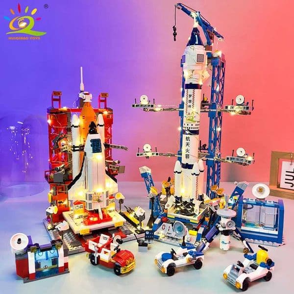 HUIQIBAO Aviation Spaceport Model Space Shuttle Rocket Launch Center Construction Building Blocks MOC Spaceship Kids Bricks Toy Z260515