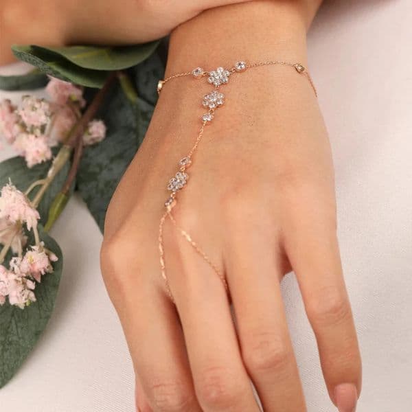 retro flower bracelet simple bohemian style rhinestone back chain bridal wedding high-end hand jewelry 260513