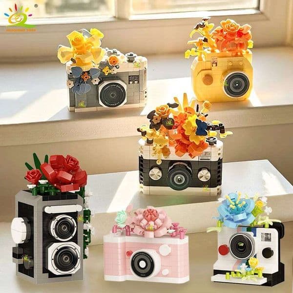 HUIQIBAO MOC Cute Camera with flower model Micro Building Block Mini Diamond Model Brick Toy for Children Desk Decoration