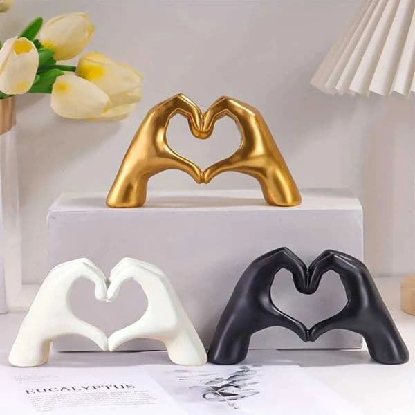 Luxury Designer Decor Resin Love Gesture Desktop Sculpture Doll room Nordic Light Luxury Crafts Office Home Decoration Decoration For Home 3