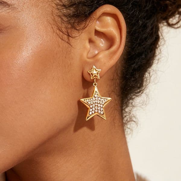 Earrings with a light luxury and high-end feel, exaggerated niche design, full-diamond star accessories, summer hot-selling jewelry