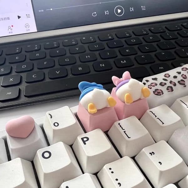 Cute Duck Butt Keycaps Single Piece Couple Gift Customized Cross Axis Gaming Mechanical Keyboard 260506 Y260525
