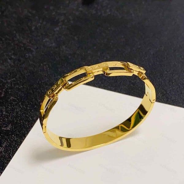 2026 5A Luxury Designer Bangles Bangle Luxury Charm Bracelets Women Pendant Jewelry 18K Gold Plated Unisex Bracelet Wristband Cuff Fashion Accessories