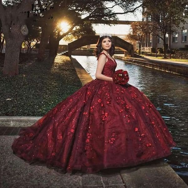 Red Beaded Ball Gown Quinceanera Dresses 3D Appliques Sweet 16 Dress Pageant Gowns vestido de 15 anos quinceanera