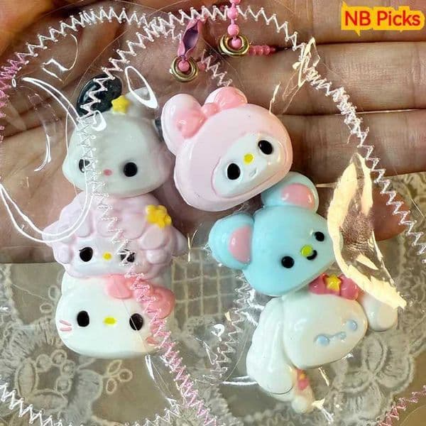 Hello Kitty Triple Stacked Super Soft Stress Relief Squeeze Toys Cute Mini Bag Pendants Small Gifts Squeeze Backpack Pendant M260518