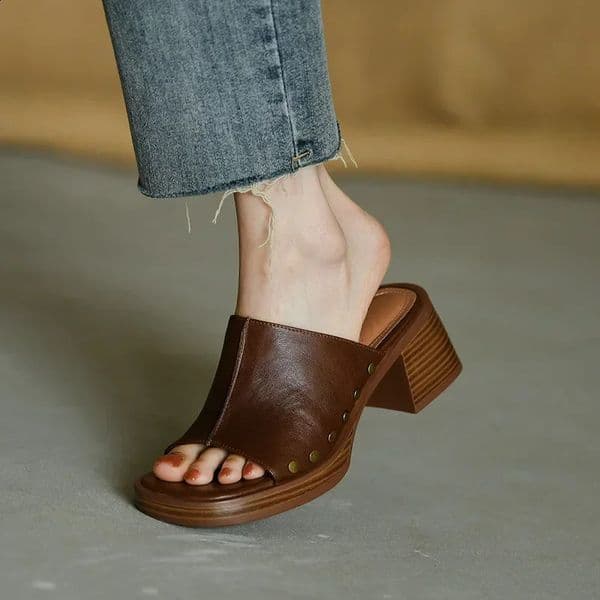 Women Beach Slippers Summer Thick Sole Anti Slip Retro Slippers Women High Heels Comfortable Shoes Zapatillas Mujer 260518