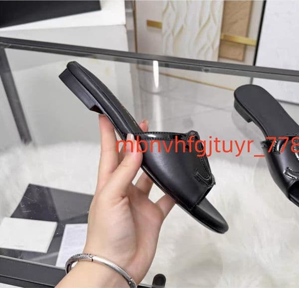 designer Slippers womens luxury Letters Slippers sandals leather slippers slides summer beach sandal top quality fashion shoes Beach Slipper Size 35-EUR41