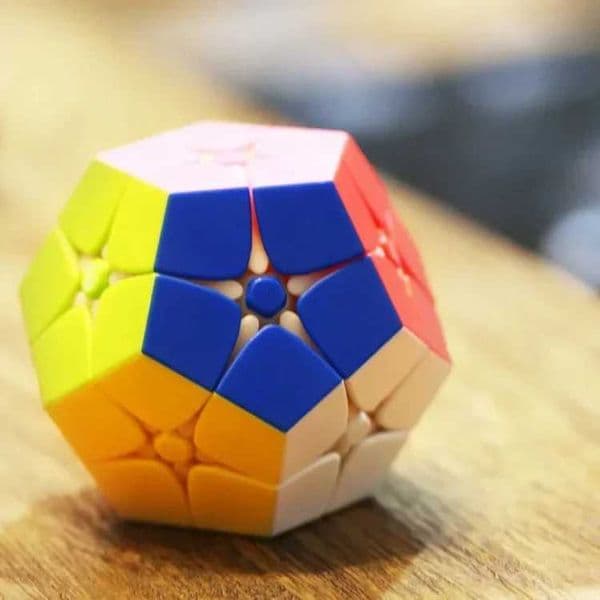Picube SengSo Tank 2x2 Megaminx 2x2x2 Kilominx Five Shengshou Cube Color Alien Student Educational Childrens Toy Solid Color L2605183WL1