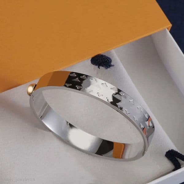 C210U1 Fashion Exquisite Bracelet Earrings ear studs for women girl set Designer Jewelry Necklace Valentine's Day Birthday Gift 590