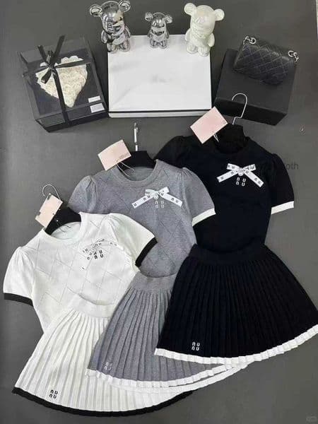 Designer Womens Two Piece Dress Two2 PieceS SetS sweaters WOMEN sweater Tee Womens Pullover Sweaterss