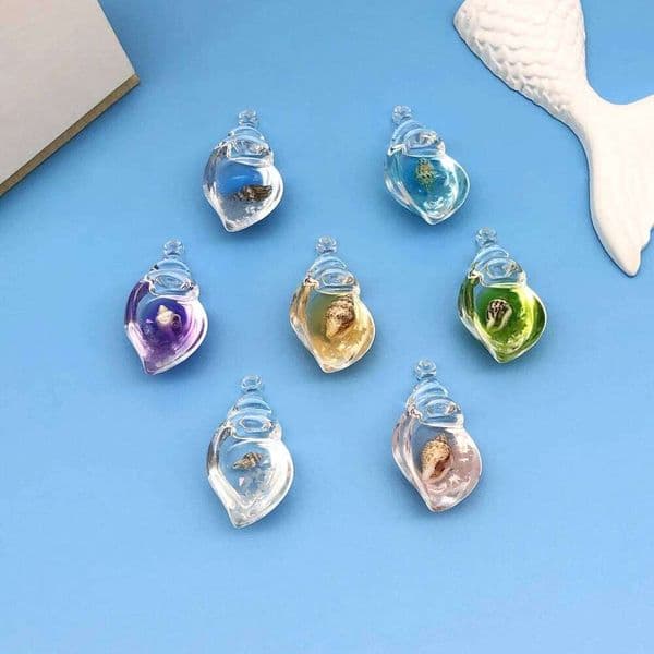 Mix7pcs resin conch pendant, fashionable charming, used for DIY bracelets, necklaces, keychains, and handmade jewelry making