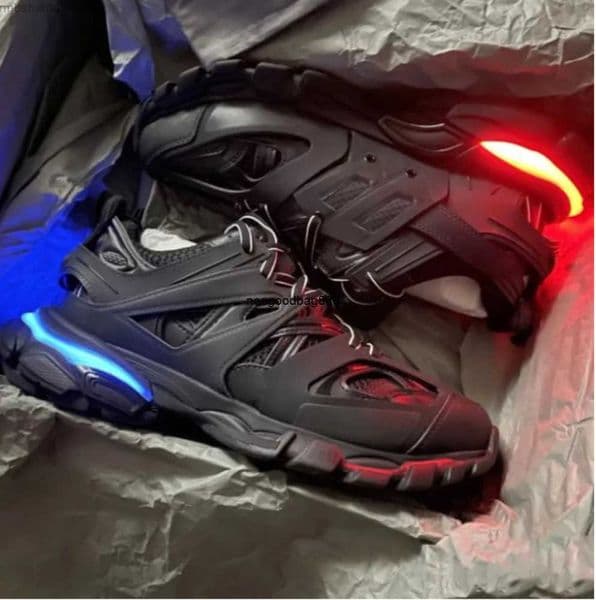 2025 Track LED Sneaker shoes track 3 30 Designer Shoes Men Women Triple white black leather trainers sports Tracks Jogging Walking pytxou