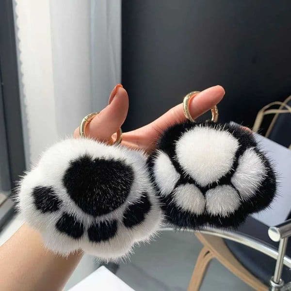 Couple Keychain Cat Paw Pendant Keychain Fluffy Kawaii Faux Fur Keychain Soft Charm Plush Toy Key Ring Backpack Car Key Pendant L260518ZGGZ