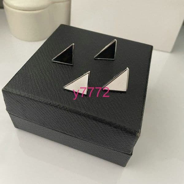 Brand Inverted triangle stud earrings letter earrings Vintage Silver stud earings designer jewelry accessories With box