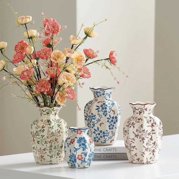 New Blue and White Porcelain Retro Vase Ceramic Water Nourishing Flowers Living Room Decoration Ornament L260520