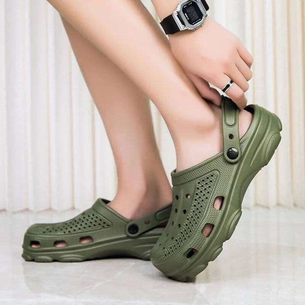 Comwarm Clogs Slippers Comfort Breathable Garden Unisex Slip-on Sandals Fashion Beach Shoes Outdoor Men Casual Slides W260520