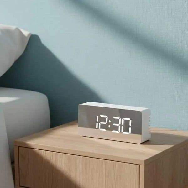 Digital Alarm Clock LED Electronic Desktop Clock With Temperature For Bedroom Home Office Teens Kids C2605201