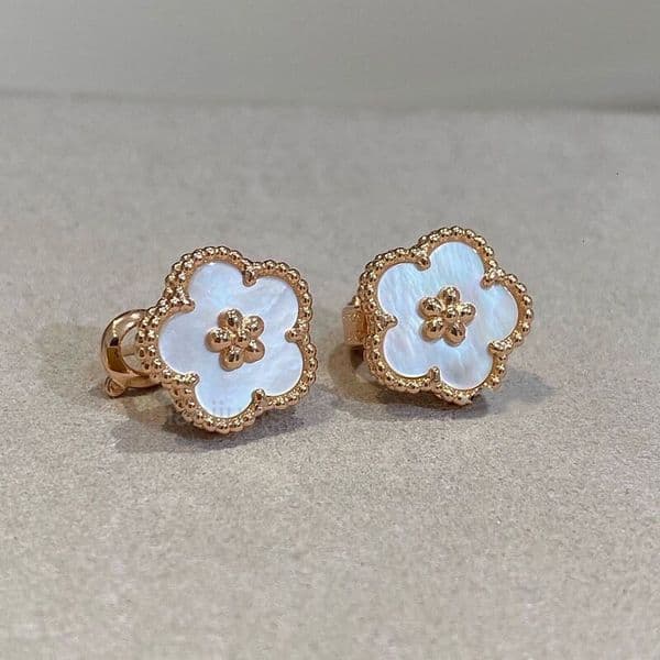 Clover Jewelery vanly cleafs earring V White Shell Flower Earrings Five-Flower Earrings 18K Gold Plated Plum Blossom Ladybug Earrings Jewelry