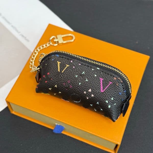 Fashion designer Mini Monogram Zipper Earbud Case portable with Keychain Luxury Style Waterproof PU leather Wireless Earphone Protective Pouch for AirPods 1/2/3/Pro