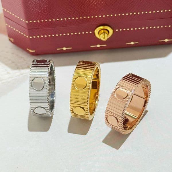 Luxurys designers ring vertical stripes women rings fashion diamond new shows temperament light simple exquisite personalized and versatile