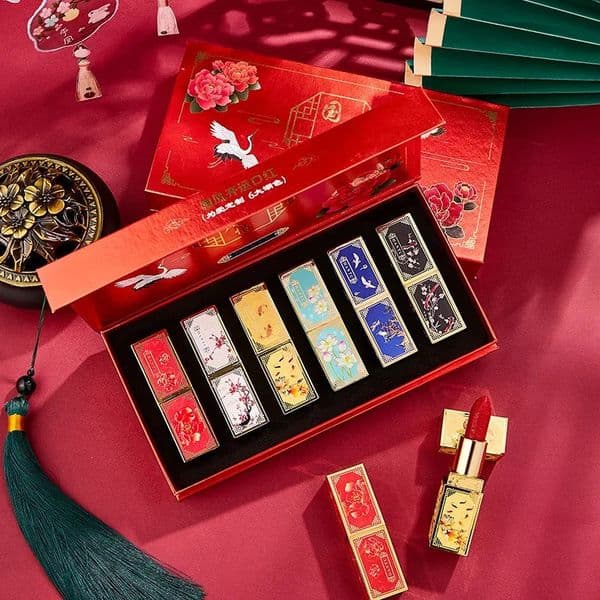 Chinese Style Carved Lipstick Set Forbidden City Christmas Gift Box izing Show Whiteness Year Makeup Cosmetic 260520