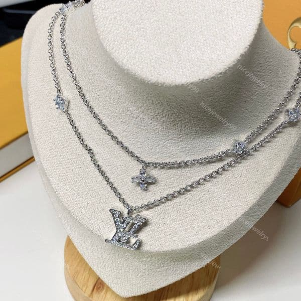 6style Stainless Steel Necklaces Jewellery Designer for Women Fashion Accessory Jewelry Pendant Necklace