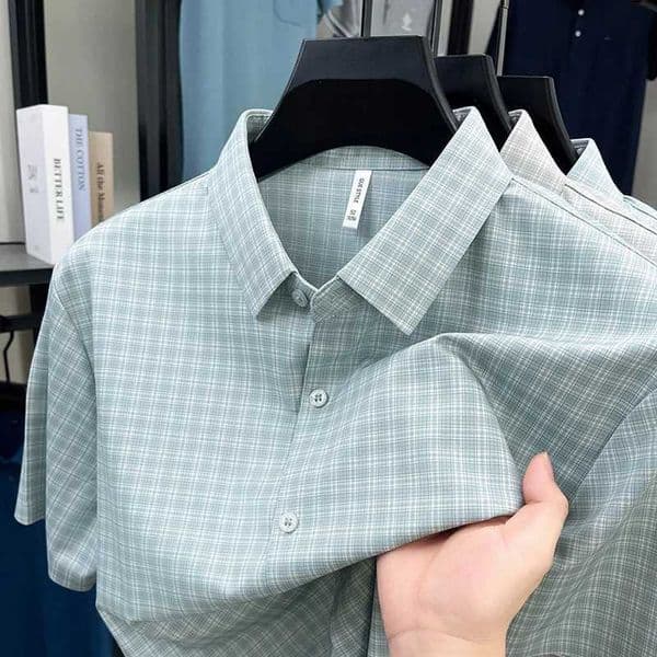 Summer New Ice Silk Cool Short-Sleeve Shirt for Men Business Casual Turn-Down Collar Seamless Plaid Shirt Mens Clothing Z260521