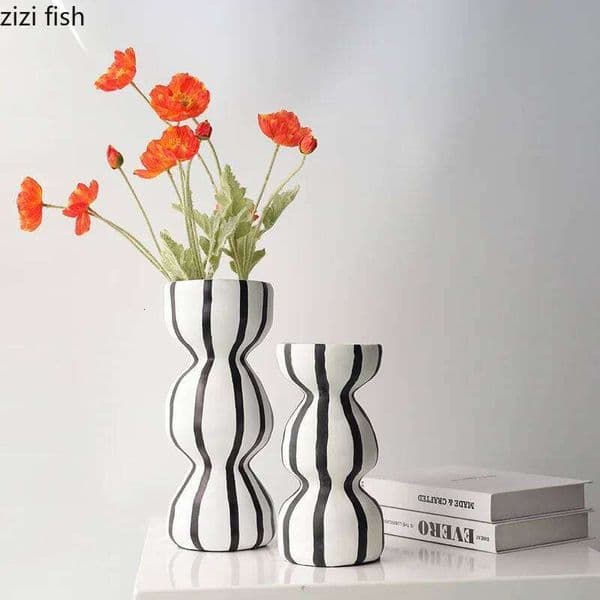 RTY Black White Line Resin Desktop Artistic Vessels Arrangement Dried Flower Vase Home Decoration Ornament 26W0519