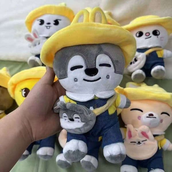 2025 skzoo 23CM kindergarten plush toys, cute bedside ornaments, figurines, idol companion dolls, gifts new 26Y0520