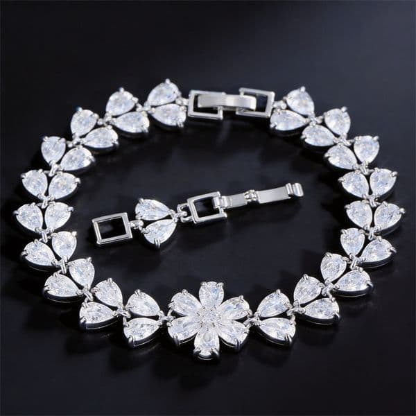 Charm Bracelets Cross-border Europe and the United States luxury flower bracelet silver inlaid zircon simple fashion small banquet daily Joker bracelet ZB040