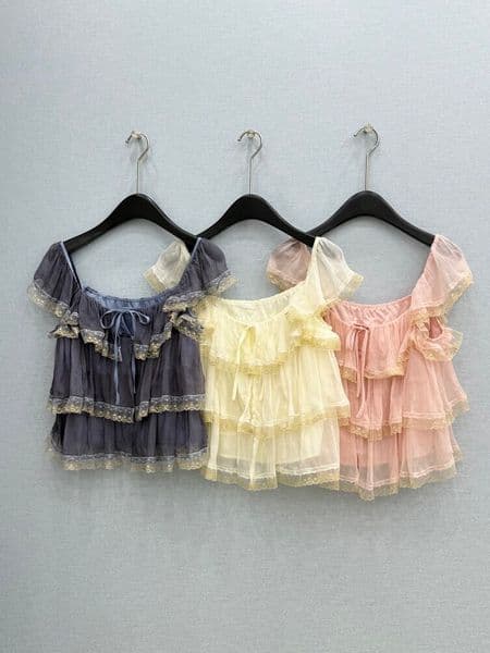 2026 cake-style lace-spliced small shirt, thin gauze small flying sleeve lace-up square neckline vest, women's ruffle layered top