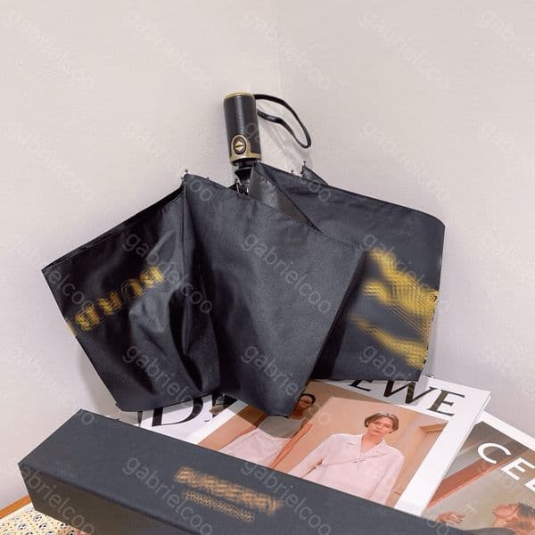 Designer Black Umbrella Fully Automatic Classic Gold Letter Printed Sun Protection Black Glue Umbrella British Fashion Portable Umbrella with Gift Box