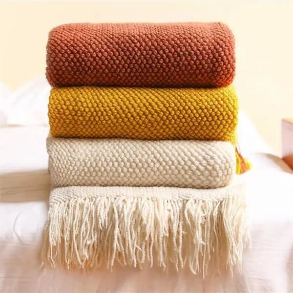Nordic Knitted Blanket on the Bed Sofa Plaid Travel Nap Blankets Solid Color Soft Winter Air Conditioning with Tassels 260521