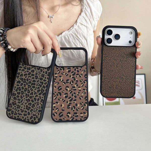 Autumn Winter RetroBrown Leopard Print Series Magnetic Wireless Charging Phone Cover Case for iPhone 17 16 15 14 Pro Max Z260521