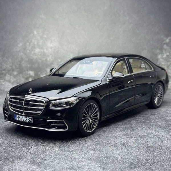 1/22 Maybach S400 Alloy Luxy Model Diecast Metal Toy Vehicle Car Models Simulation Sound and Light Collection Childrens Gift 26W0522