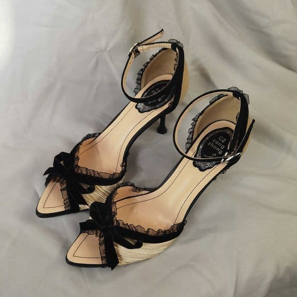 Bowknot Peep-Toe Strap Sandals 2025 Summer New Style Outdoor Wear Pleated Lace Trim Exquisite High-Heel Slippers X260522