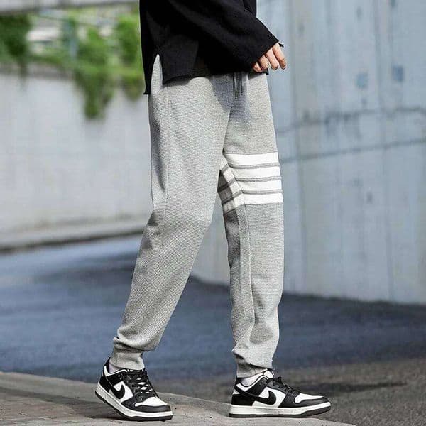 Casual new thin autumn/winter casual sweatpants youth versatile men's cropped long pants trend 26L0522
