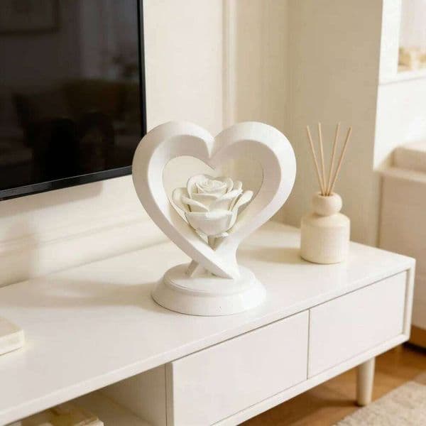 Statue Ornament, Valentine's Day Rose Love Theme Desktop Decoration, Anniversary and Other Romantic Scenes 26Y0522