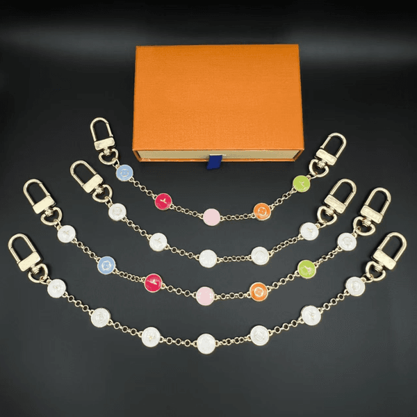 Luxury Brand keychains Designer metal letter Colorful chain bag keyrings Fashion Bags Pendant Lovers Car Key chains for Charm men women Christmas gifts