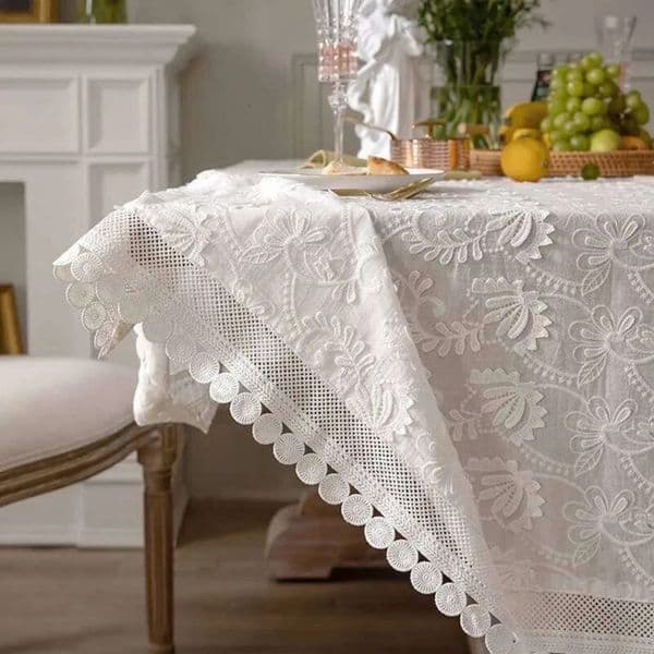 Luxury Designer Decor Luxury Embroider White Lace Tablecloth For Wedding Party room Living Room Bedroom Cloth American Table Decoration Deco 11 17 17