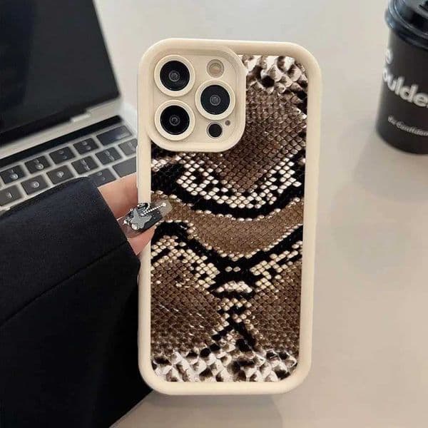 Luxury Snake Skin Texture Phone Case for iPhone 17 16 15 14 13 12 11 Air Pro Max Plus White Soft TPU Shockproof CoverJ260522