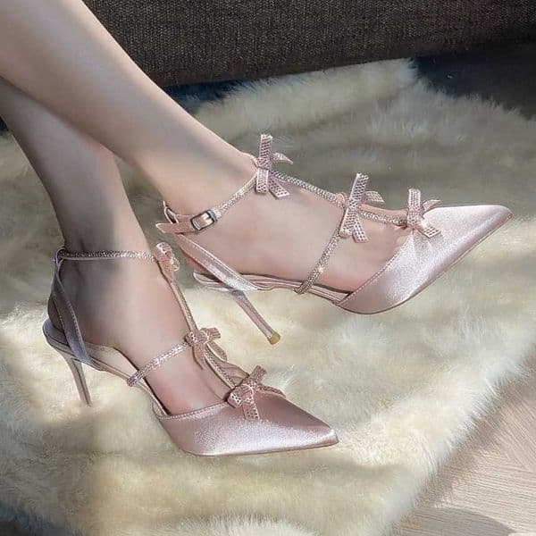 Stunning satin high-heeled shoes rhinestone sandals bow-tie closed-toe 2026 new Roman style womens shoes with a single strap X260522
