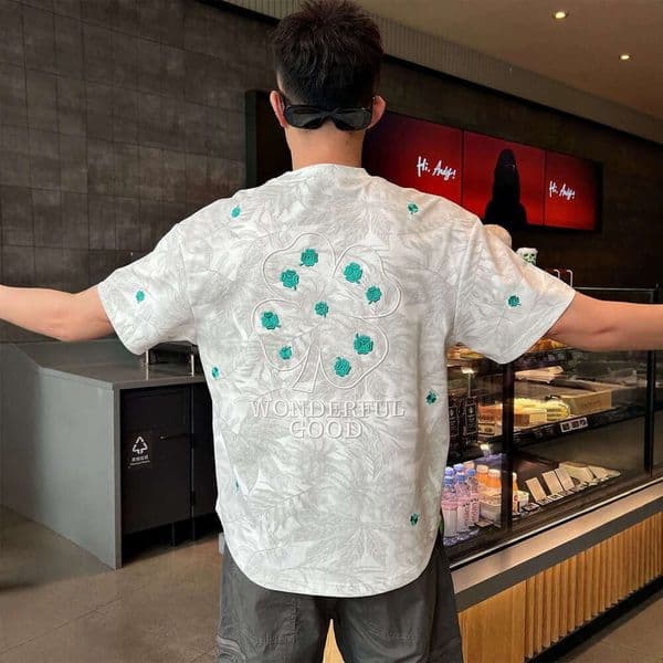 Luxury Brand Designer Clothes Trendy Brand Heavy Embroidery Clover Short-Sleeve Men's Round-Neck Casual T-Shirt With Unique Pattern And Gradient Dyeing Techniqu