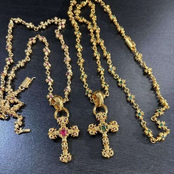 Trendy Flame Personalized Cross Necklace Gold Fashionable Versatile Luxurious Vintage Collarbone Chain For Men And Women Couples